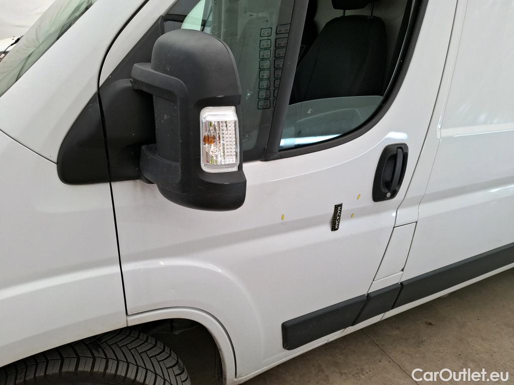  Peugeot  Boxer PEUGEOT  / 2014 / 4P / Fourgon tôlé BlueHDi 120 S&S ASPHALT 333 L2H2 #41