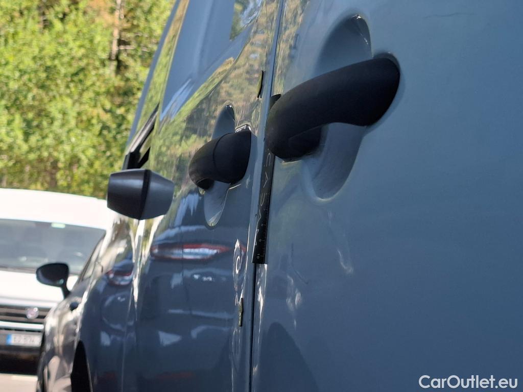  Renault  Kangoo  Express Maxi Extra (Série Spéciale) 1.5 #12
