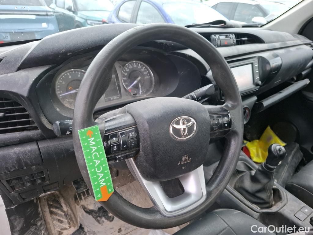  Toyota  Hilux TOYOTA  SC / 2020 / 2P / Pick-up 2.4 D-4D SIMPLE CAB LeCap 4WD #13