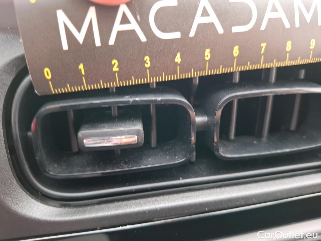  Citroen  C3  Plus 1.2 PureTech 80CV BVM5 6E #2