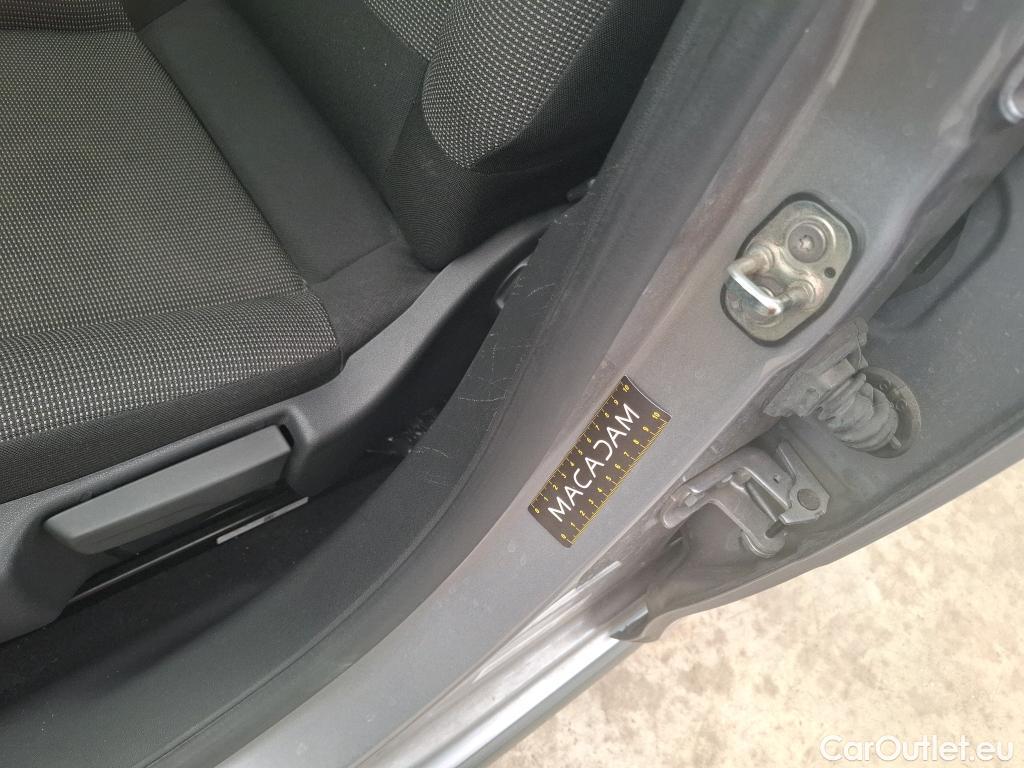  Citroen  C3  Plus 1.2 PureTech 80CV BVM5 6E #10