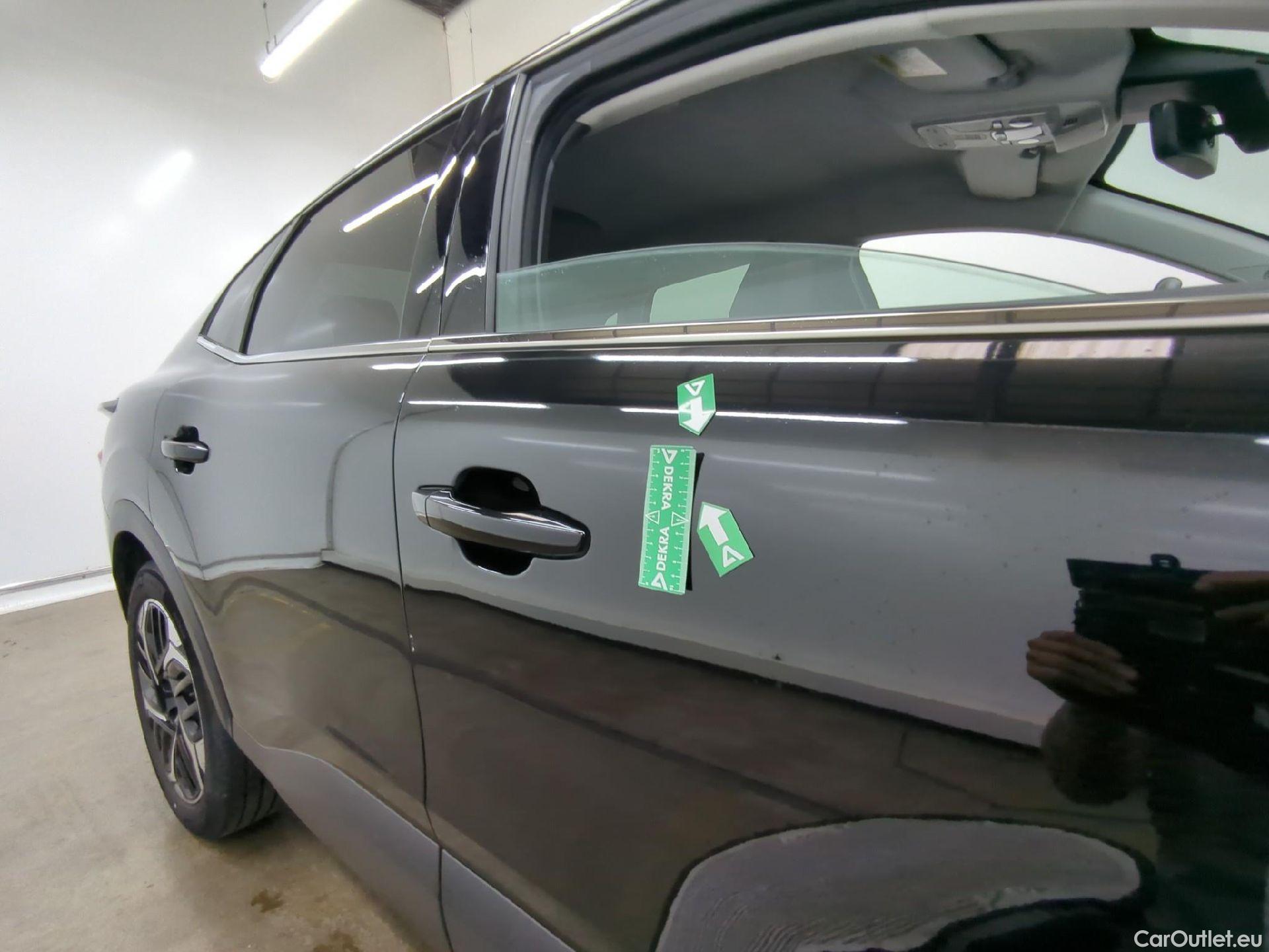  Citroen  C4 CITROEN  X / 2022 / 4P / Berline PureTech 130 S&S EAT8 Shine #5