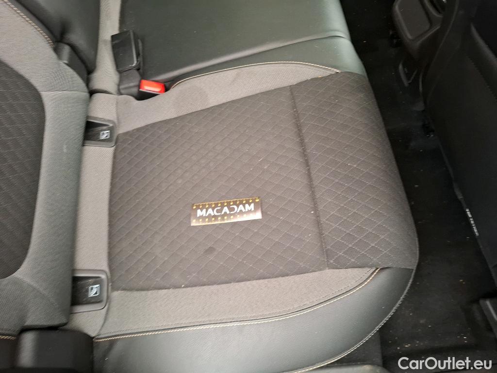  Opel   Grandland X Grandland X Elegance Business 1.5 130CV BVA8 E6d #24
