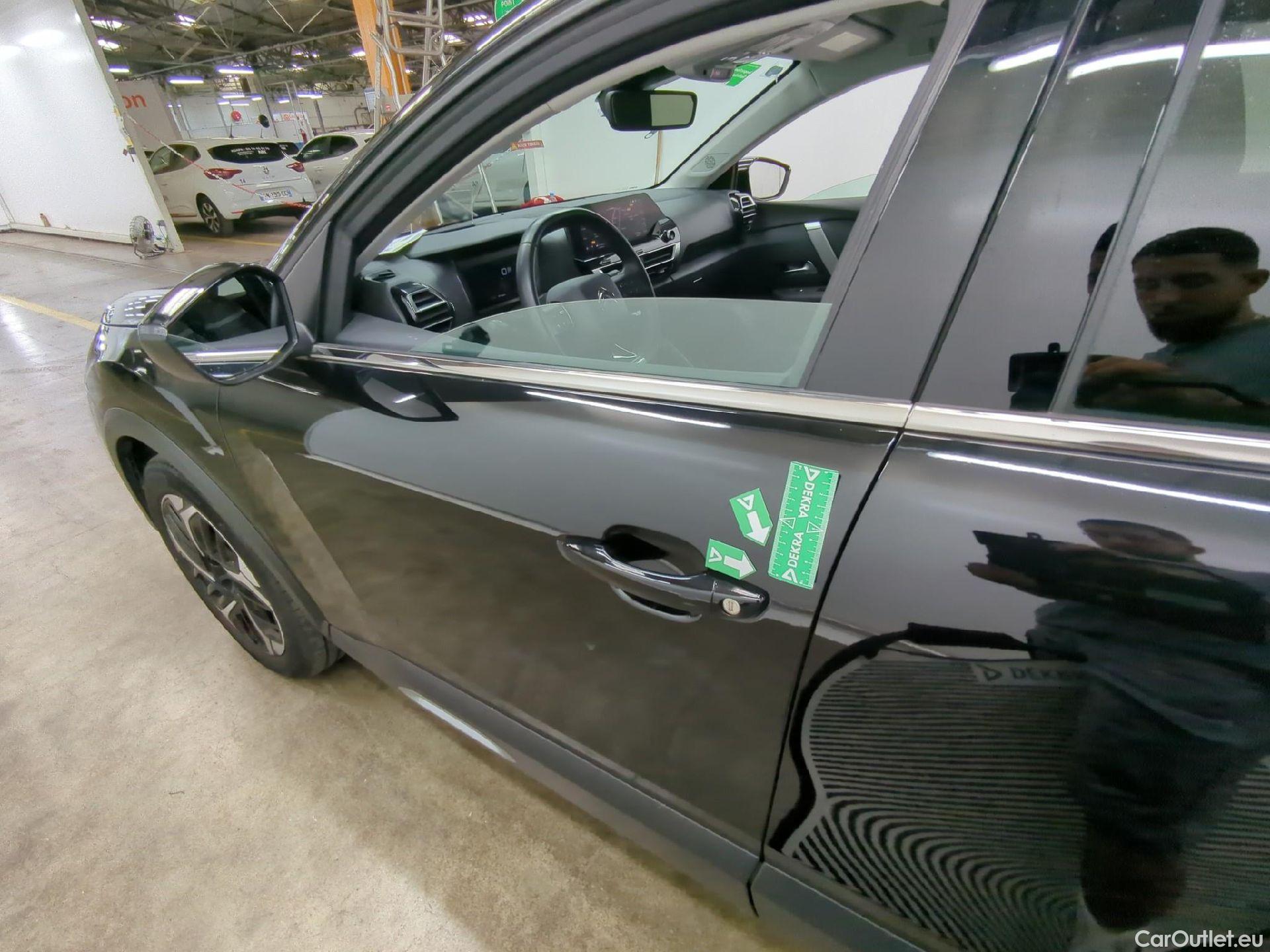  Citroen  C4 CITROEN  X / 2022 / 4P / Berline PureTech 130 S&S EAT8 Shine #3