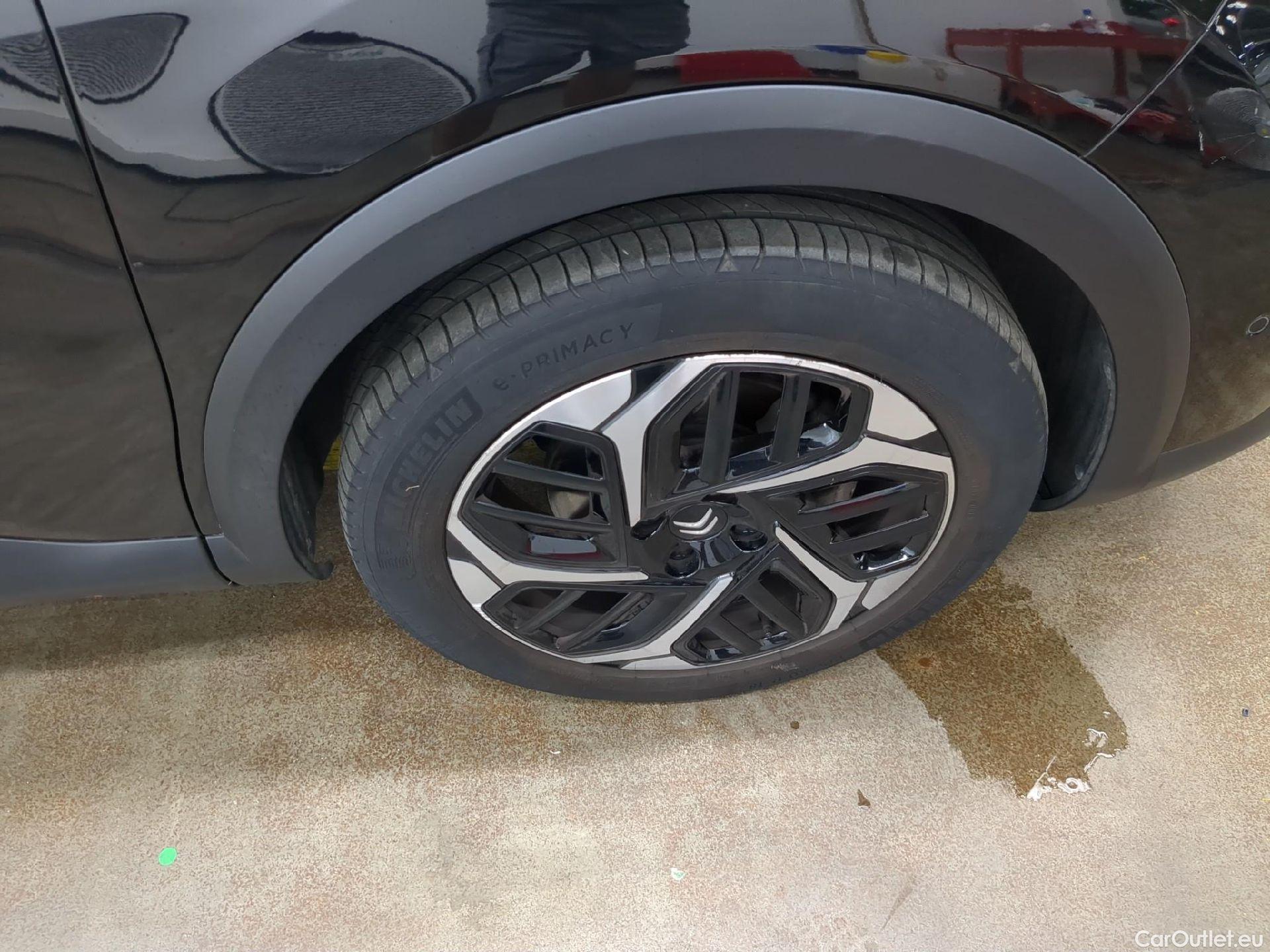  Citroen  C4 CITROEN  X / 2022 / 4P / Berline PureTech 130 S&S EAT8 Shine #7