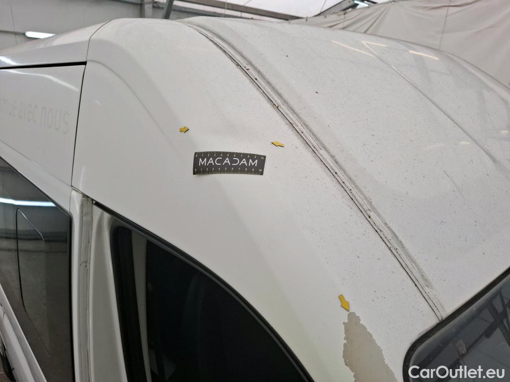  Peugeot  Boxer  VU 4p Fourgon vitré 2.0 BLUEHDI 130 PRO 335 L2H2 / TPMR #36