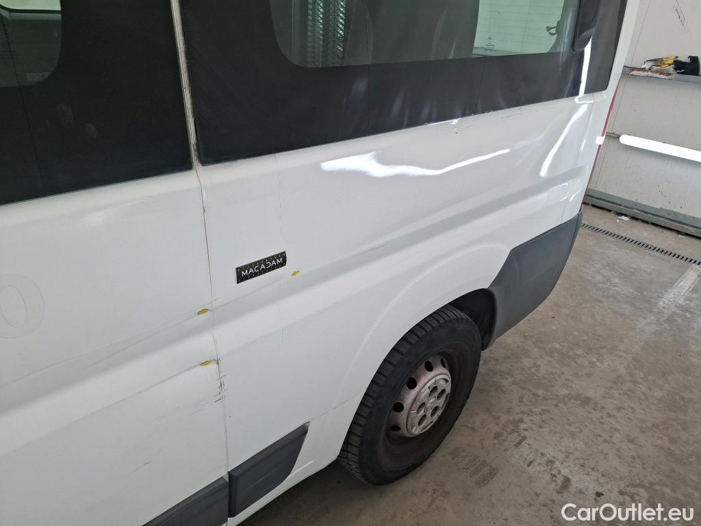  Peugeot  Boxer  VU 4p Fourgon vitré 2.0 BLUEHDI 130 PRO 335 L2H2 / TPMR #8