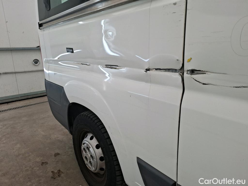  Peugeot  Boxer  VU 4p Fourgon vitré 2.0 BLUEHDI 130 PRO 335 L2H2 / TPMR #2