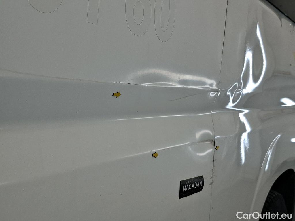  Peugeot  Boxer  VU 4p Fourgon vitré 2.0 BLUEHDI 130 PRO 335 L2H2 / TPMR #17