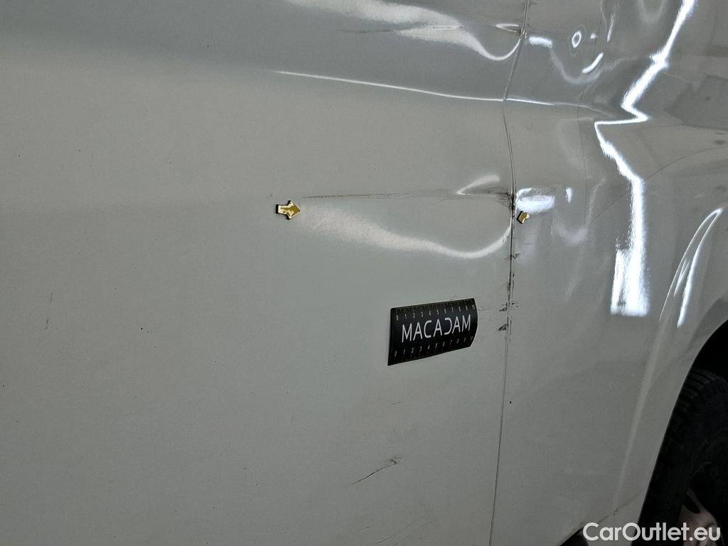  Peugeot  Boxer  VU 4p Fourgon vitré 2.0 BLUEHDI 130 PRO 335 L2H2 / TPMR #16