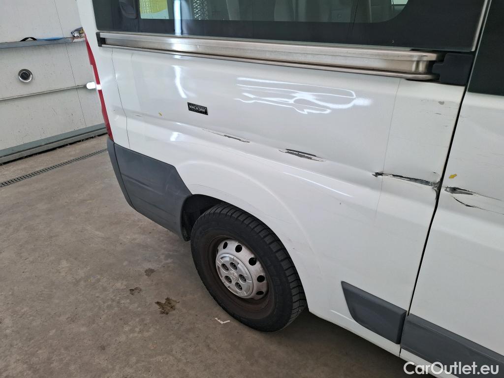  Peugeot  Boxer  VU 4p Fourgon vitré 2.0 BLUEHDI 130 PRO 335 L2H2 / TPMR #1