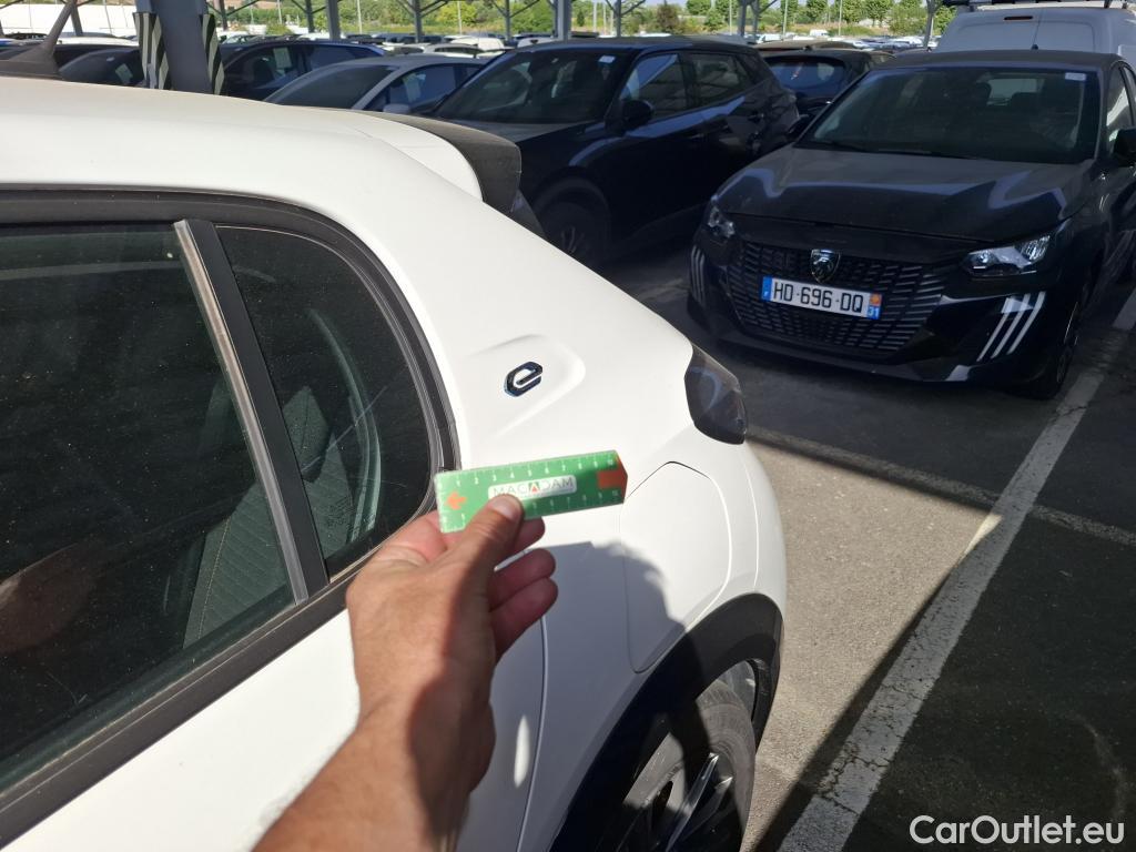  Peugeot  208  (e-) Active Business 50kWh BVA #9