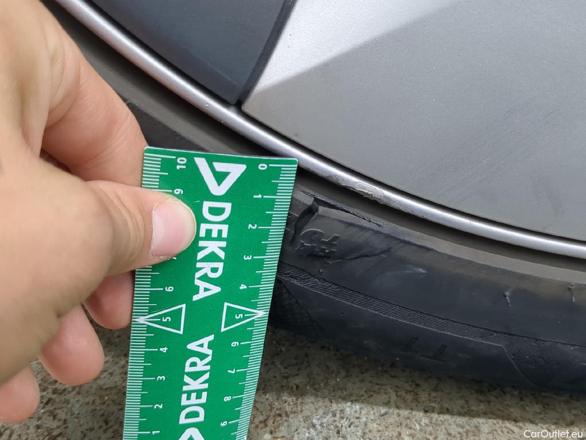  Tesla  Model Y TESLA  / 2021 / 5P / SUV RWD #2