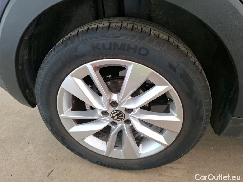  Volkswagen  T-CROSS VOLKSWAGEN  / 2018 / 5P / SUV 1.0 TSI 110ch DSG Carat #36