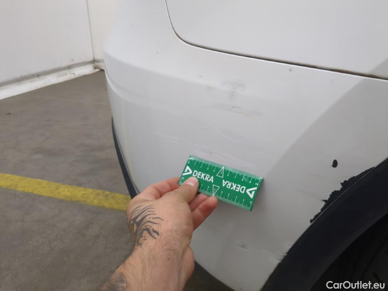  Tesla  Model Y TESLA  / 2021 / 5P / SUV RWD #18