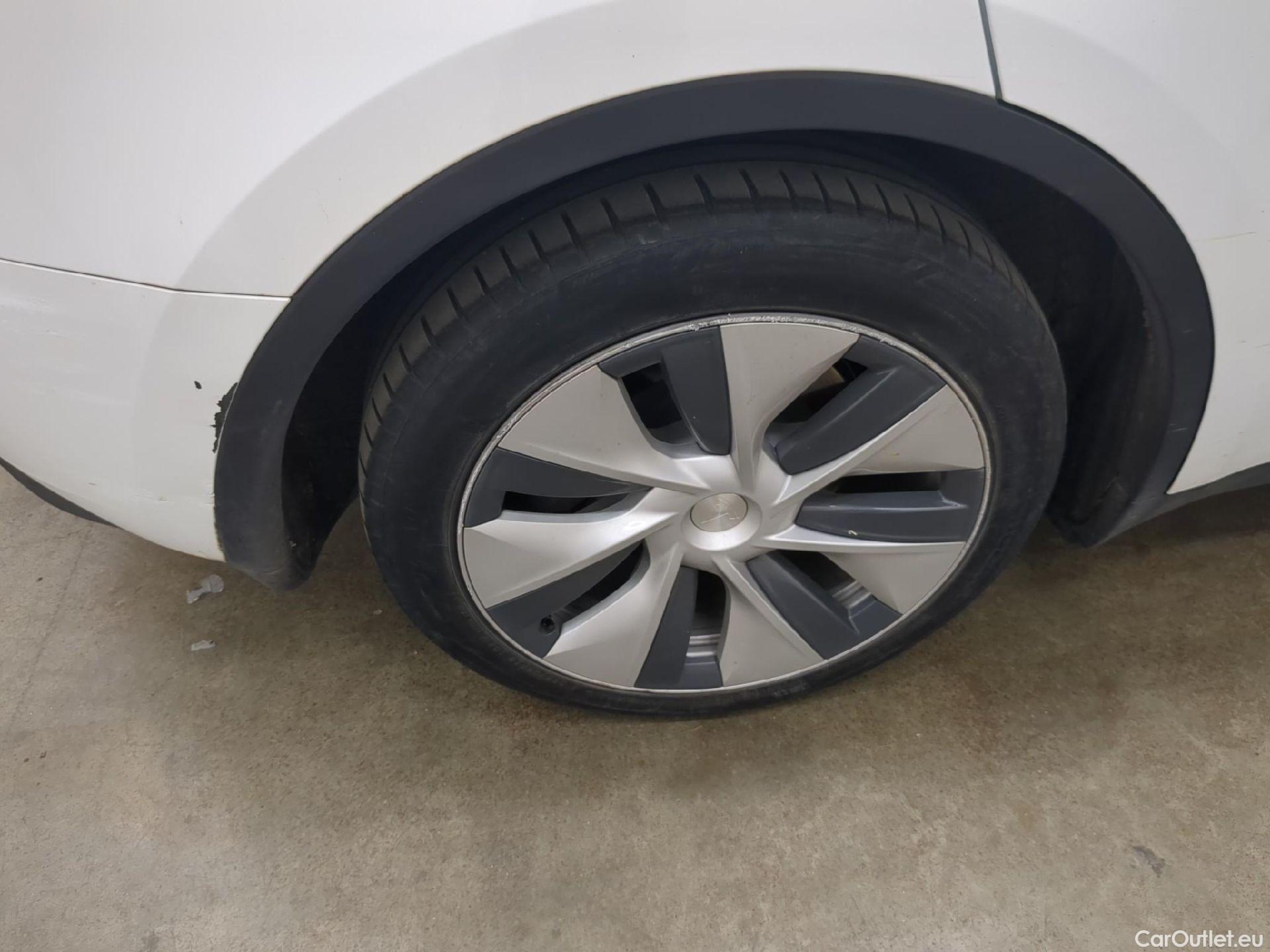  Tesla  Model Y TESLA  / 2021 / 5P / SUV RWD #11