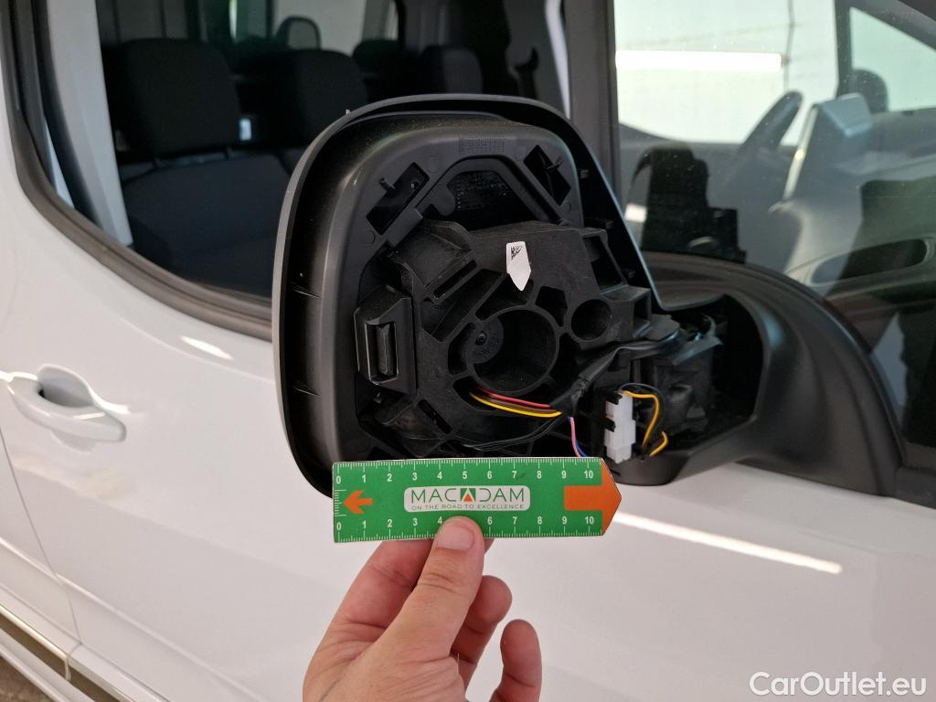  Toyota  Proace TOYOTA  City / 2019 / 4P / Fourgonnette 1.5 Medium 100 D-4D Business #37