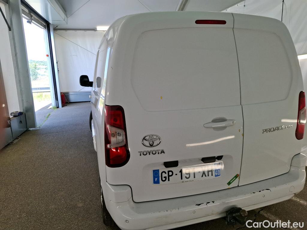 Toyota  Proace TOYOTA  City / 2019 / 4P / Fourgonnette 1.5 Medium 100 D-4D Business #16