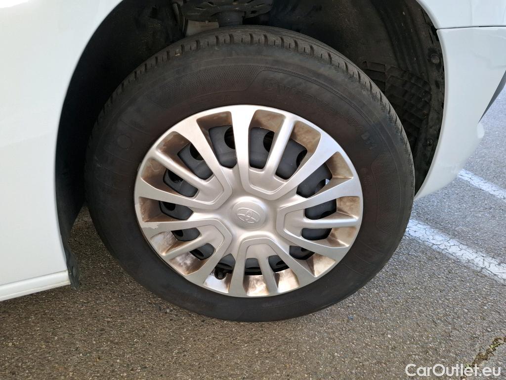  Toyota  Proace TOYOTA  City / 2019 / 4P / Fourgonnette 1.5 Medium 100 D-4D Business #70