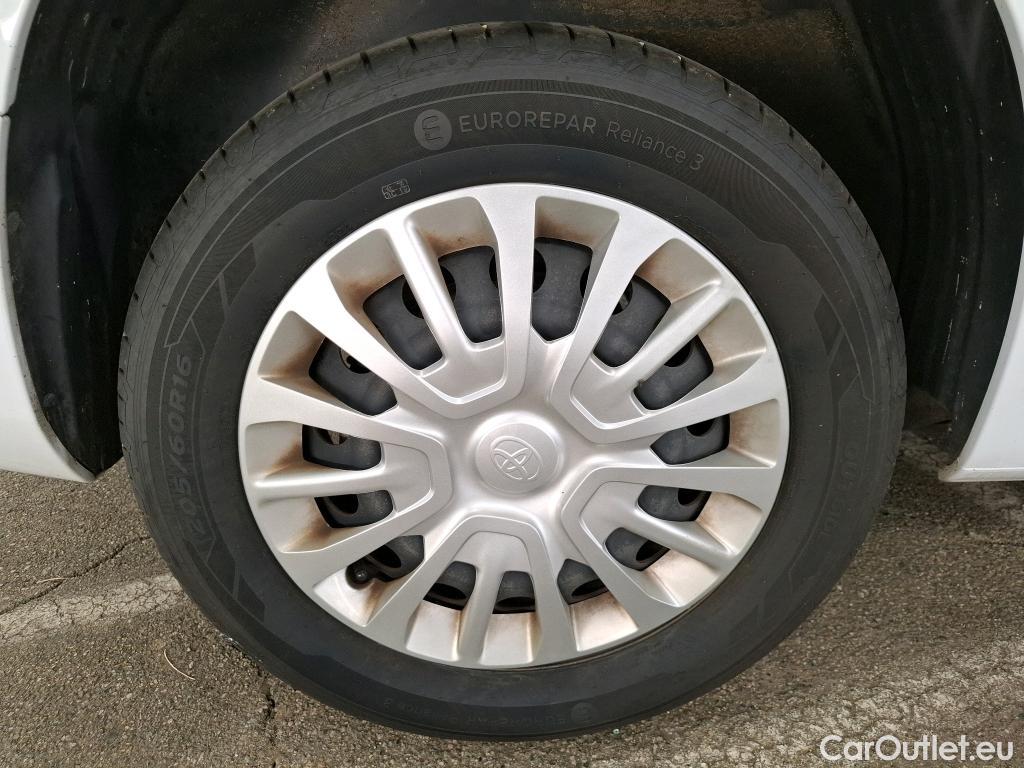  Toyota  Proace TOYOTA  City / 2019 / 4P / Fourgonnette 1.5 Medium 100 D-4D Business #74