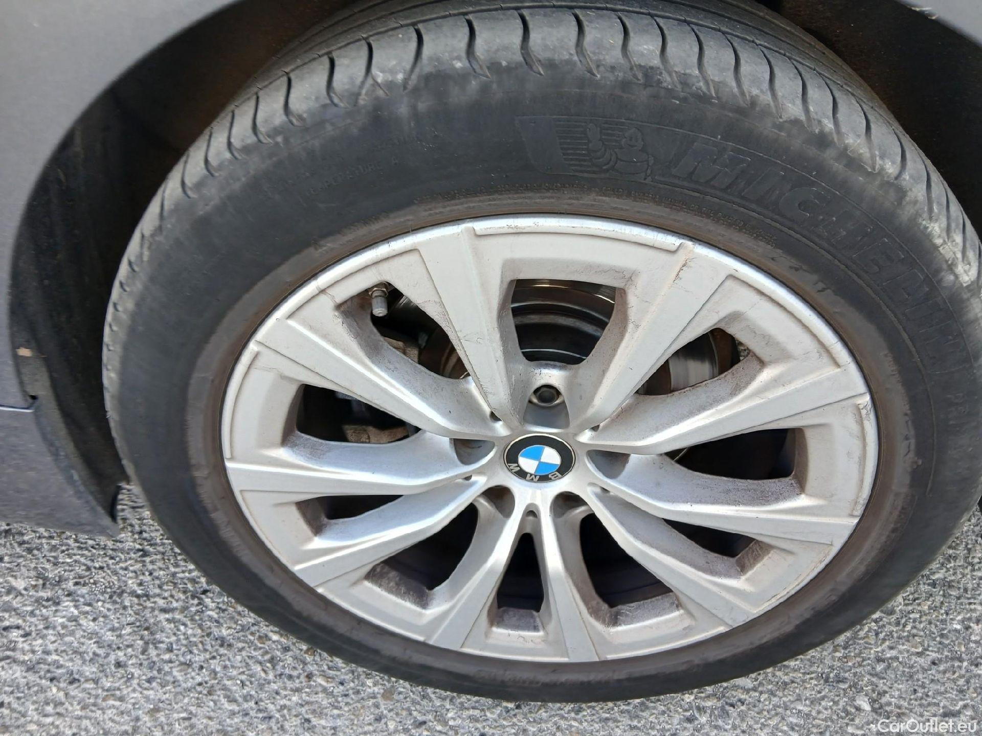  Bmw  Serie 3 BMW  / 2019 / 5P / familiar 318d Auto.Touring #17