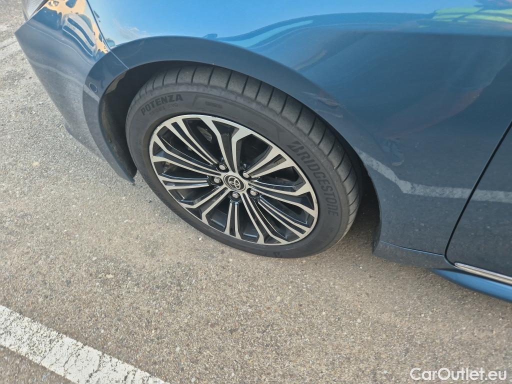  Toyota  Corolla TOYOTA  / 2019 / 5P / familiar 2.0 180H ADVANCE LUXURY TOURING SPORT #3