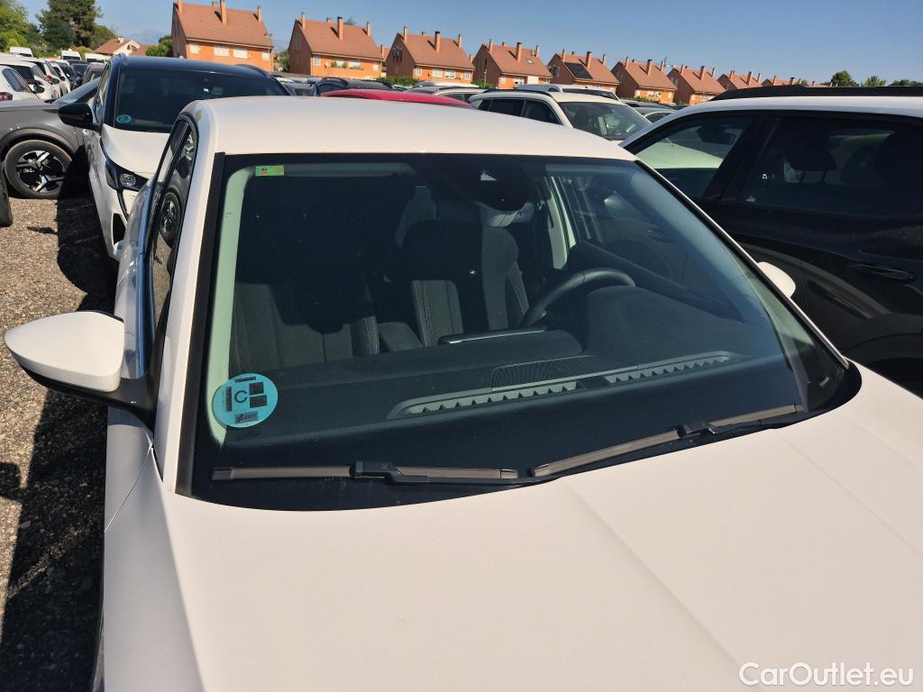  Skoda  Scala SKODA  / 2019 / 5P / berlina con portón  1.0 TSI 70 KW (95 CV) Emotion #3
