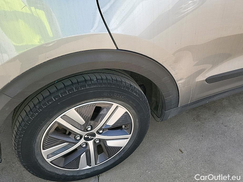  KIA  Niro KIA  / 2019 / 5P / crossover 1.6 GDi HEV 104kW (141CV) Drive #23