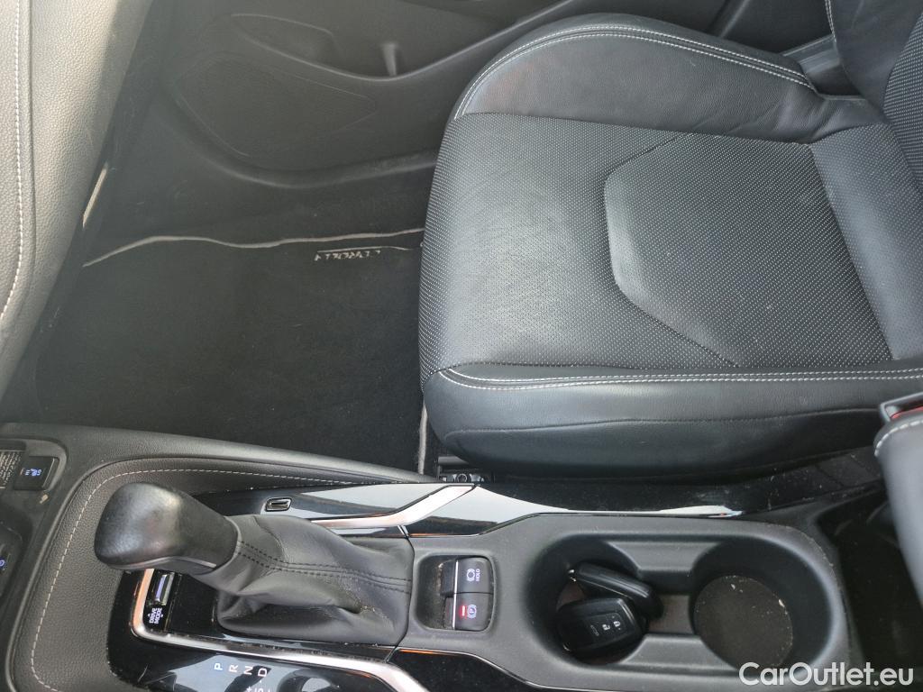  Toyota  Corolla TOYOTA  / 2019 / 5P / familiar 2.0 180H ADVANCE LUXURY TOURING SPORT #25
