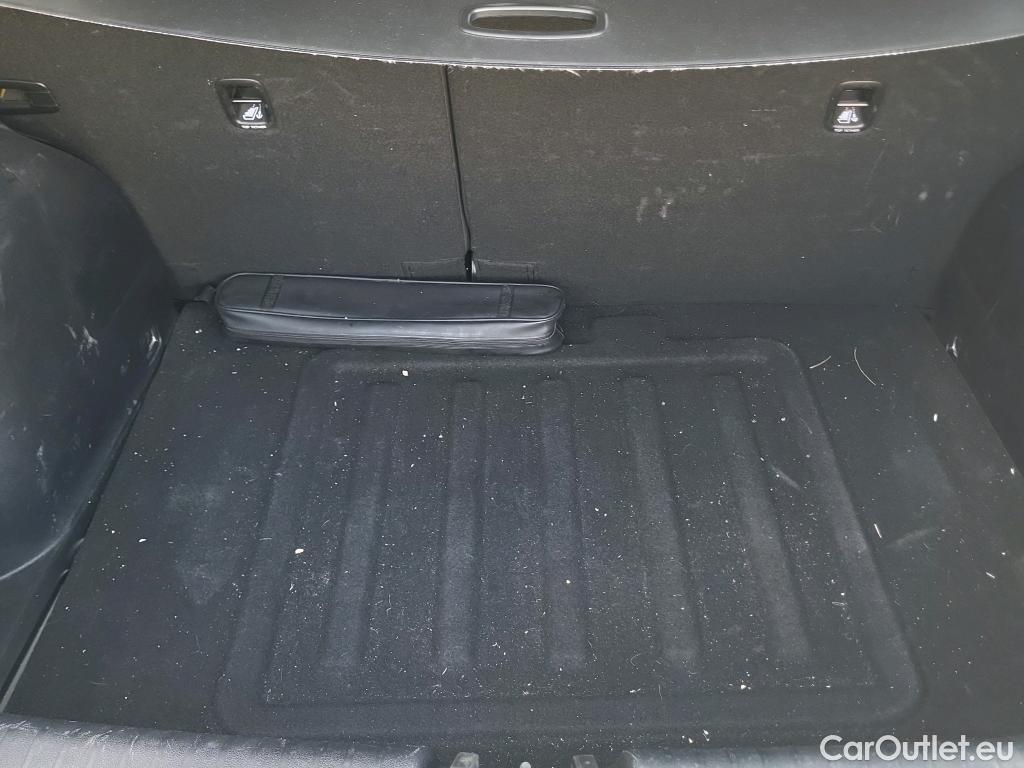  KIA  Niro KIA  / 2019 / 5P / crossover 1.6 GDi HEV 104kW (141CV) Drive #25