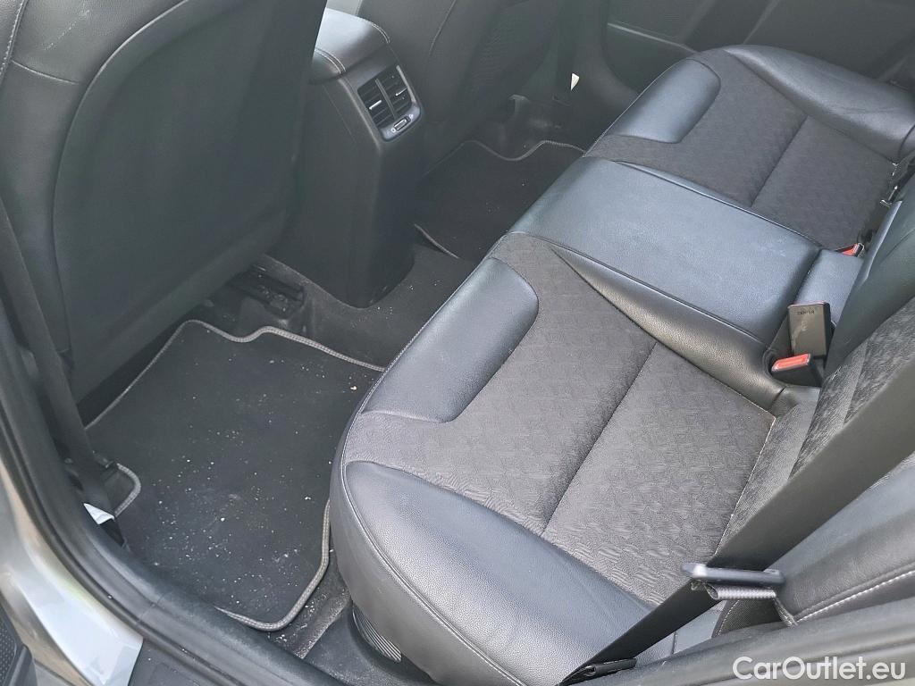 KIA  Niro KIA  / 2019 / 5P / crossover 1.6 GDi HEV 104kW (141CV) Drive #26