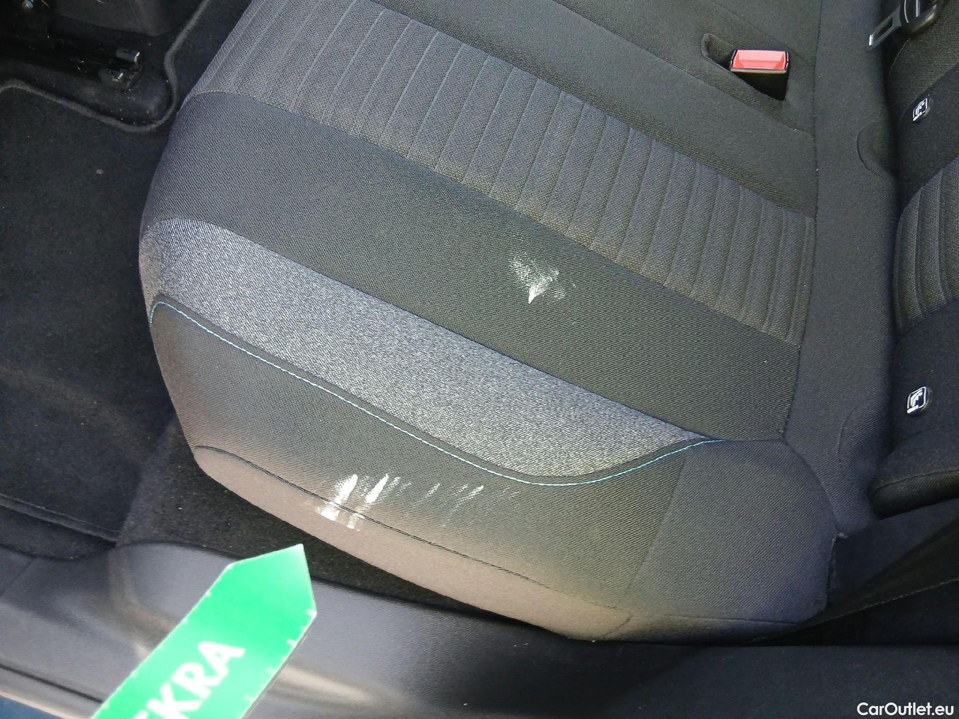  Peugeot  3008 PEUGEOT  / 2020 / 5P / todoterreno 1.2 PureTech 96KW S&S Active Pack #19
