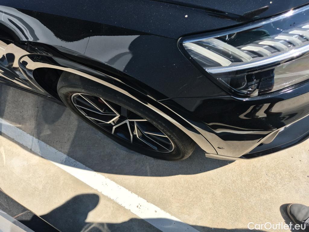  Audi  Q8 AUDI  / 2018 / 5P / todoterreno 55 TFSIe 280kW Black Line Pl quattro tip #3