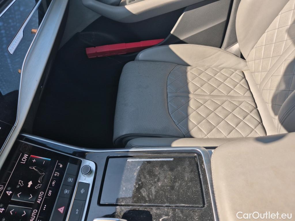  Audi  Q8 AUDI  / 2018 / 5P / todoterreno 55 TFSIe 280kW Black Line Pl quattro tip #24