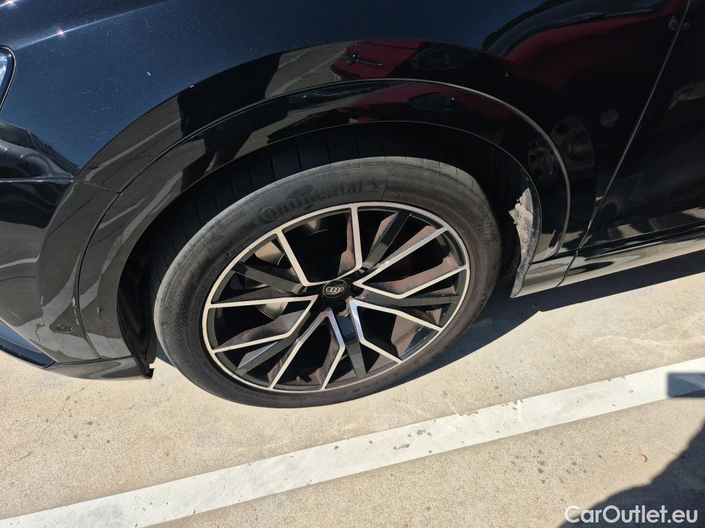  Audi  Q8 AUDI  / 2018 / 5P / todoterreno 55 TFSIe 280kW Black Line Pl quattro tip #1