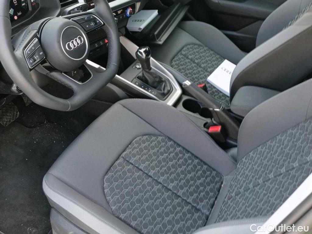  Audi  A1 Sportback AUDI A1 / 2018 / 5P / berlina con portón Sportback Adrenali 30 TFSI 85kW S trn(SP)(SL)(AC1) #8