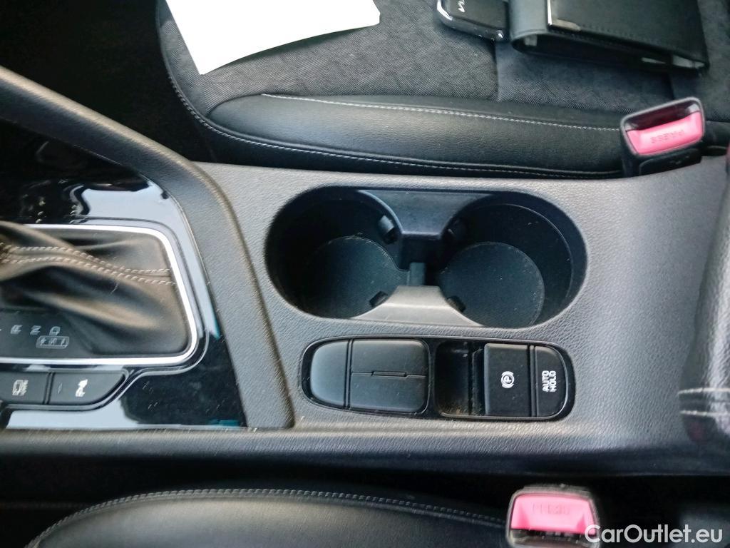  KIA  Niro KIA  / 2019 / 5P / crossover 1.6 GDi HEV 104kW (141CV) Emotion (AC) #2