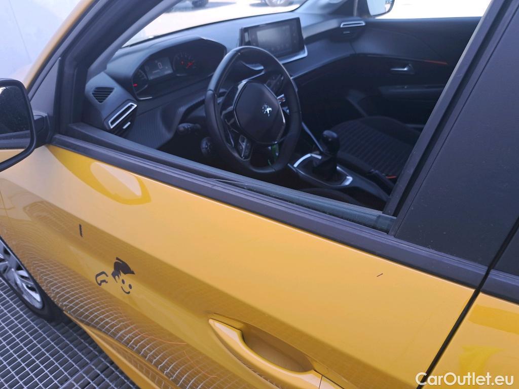  Peugeot  208 PEUGEOT  / 2019 / 5P / berlina con portón PureTech 55kW (75CV) Active #1