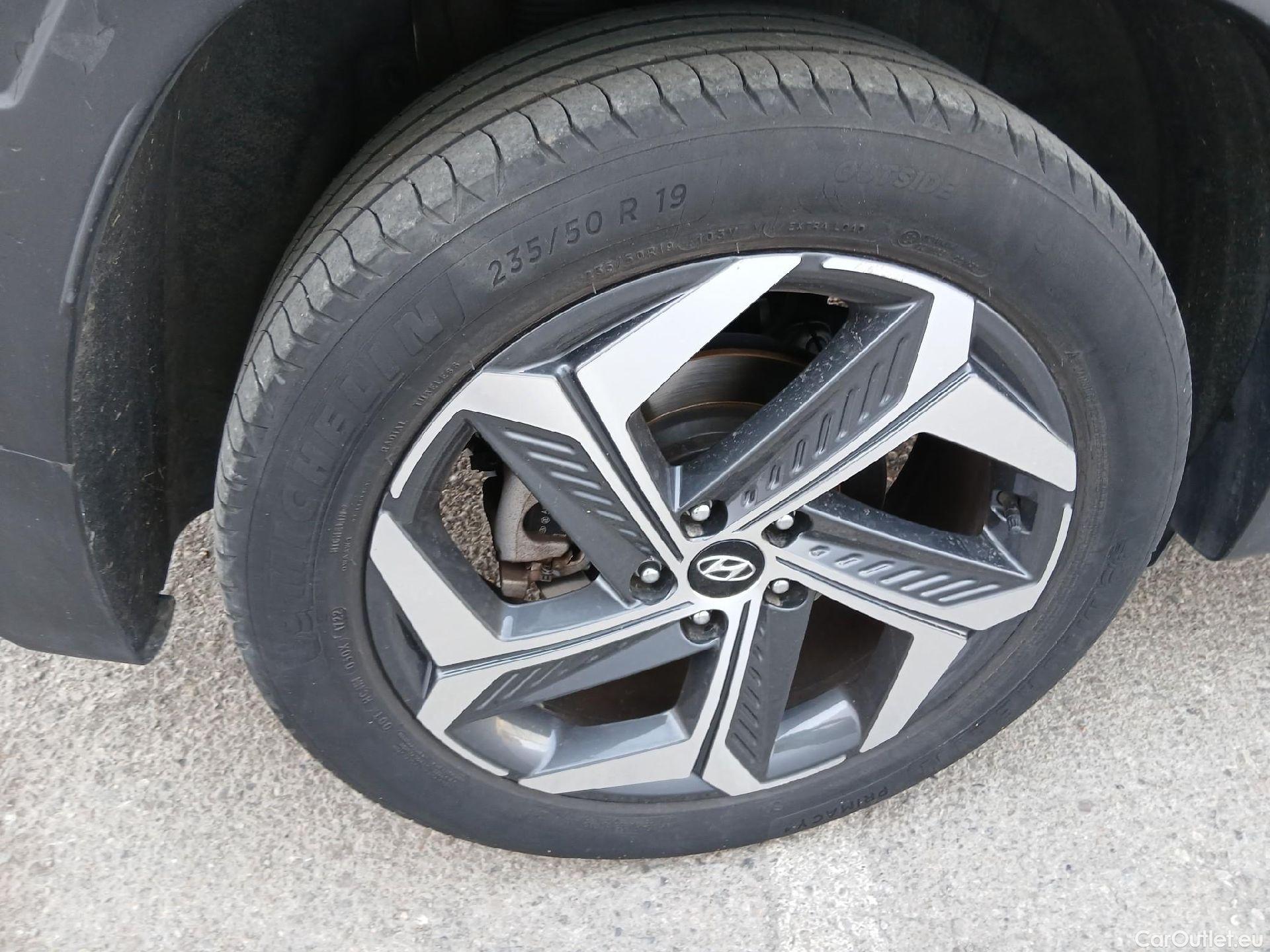  Hyundai  Tucson HYUNDAI  / 2020 / 5P / todoterreno 1.6 TGDI PHEV 195kW Style Auto 4x4 #19