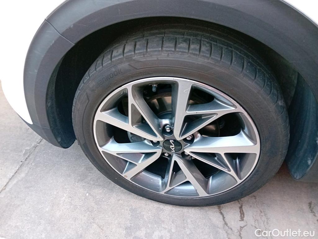  KIA  Niro KIA  / 2019 / 5P / crossover 1.6 GDi HEV 104kW (141CV) Emotion (AC) #5