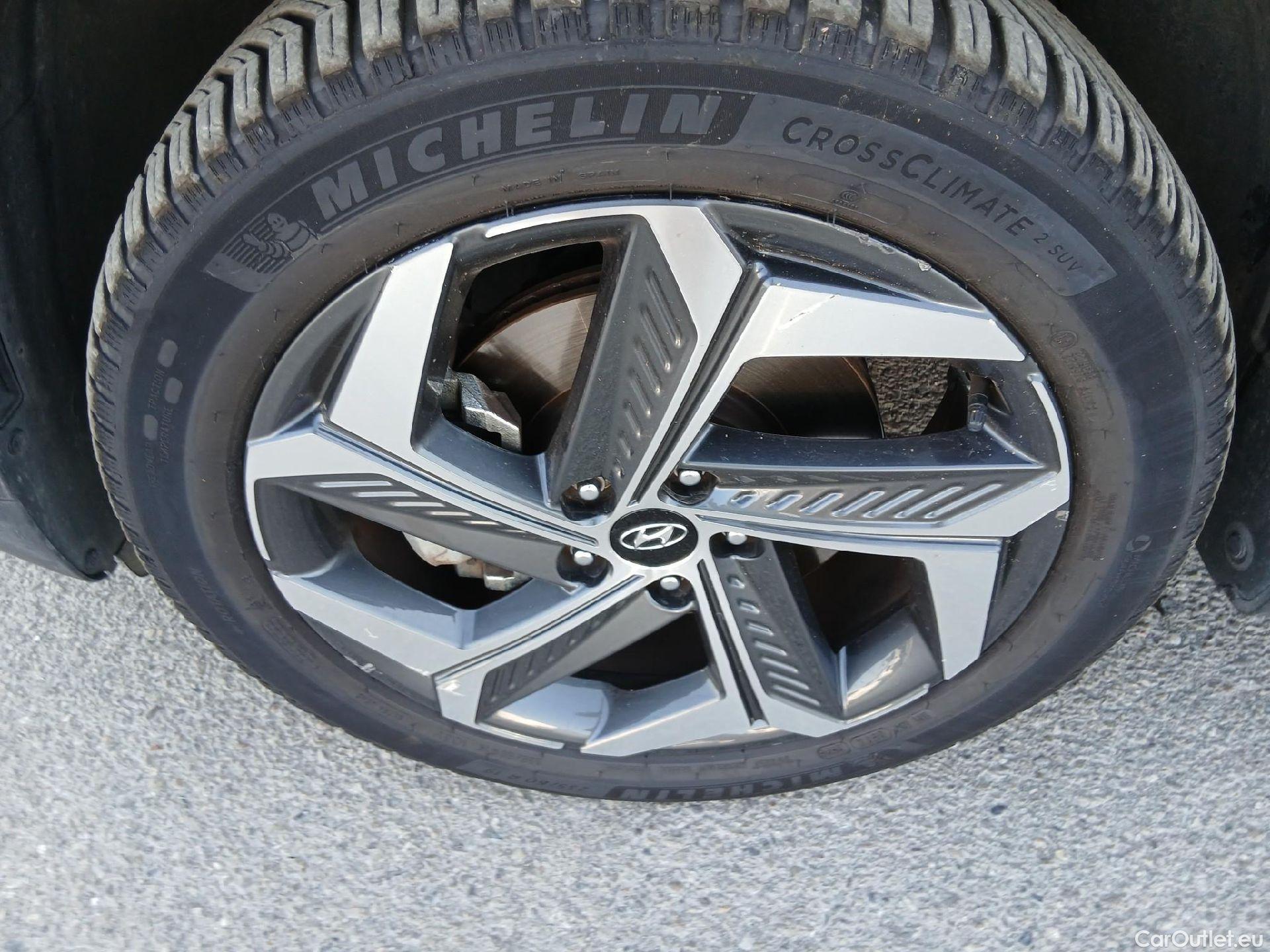  Hyundai  Tucson HYUNDAI  / 2020 / 5P / todoterreno 1.6 TGDI PHEV 195kW Style Auto 4x4 #8