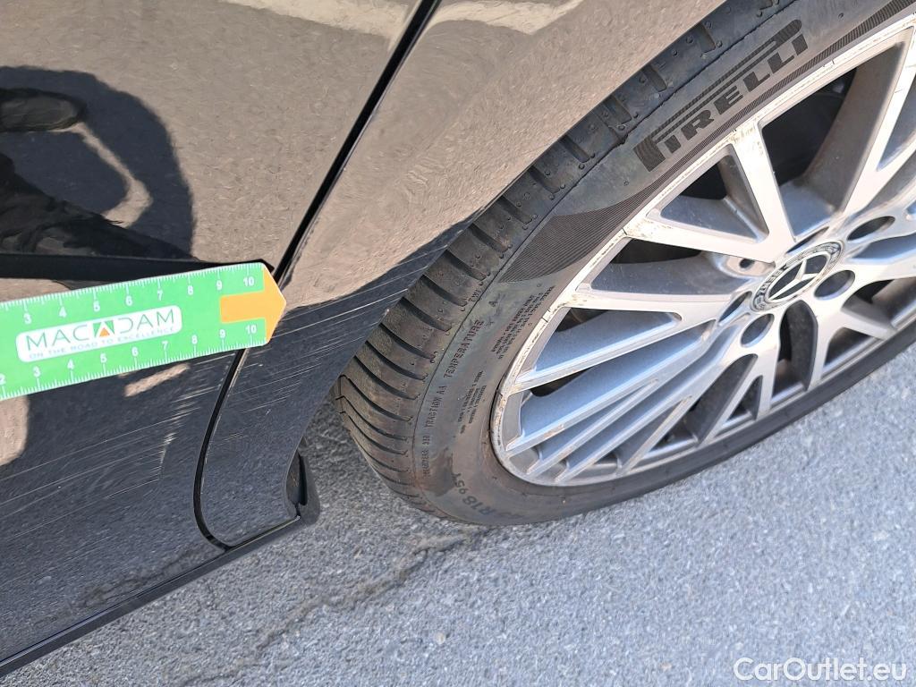  Mercedes  CLA-Klasse MERCEDES-BENZ CLA / 2019 / 4P / coupé CLA 200 D DCT #10