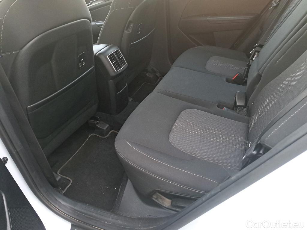  KIA  Sportage KIA  / 2022 / 5P / todoterreno 1.6 T-GDi 110kW (150CV) Drive 4x2 (AC2) #38