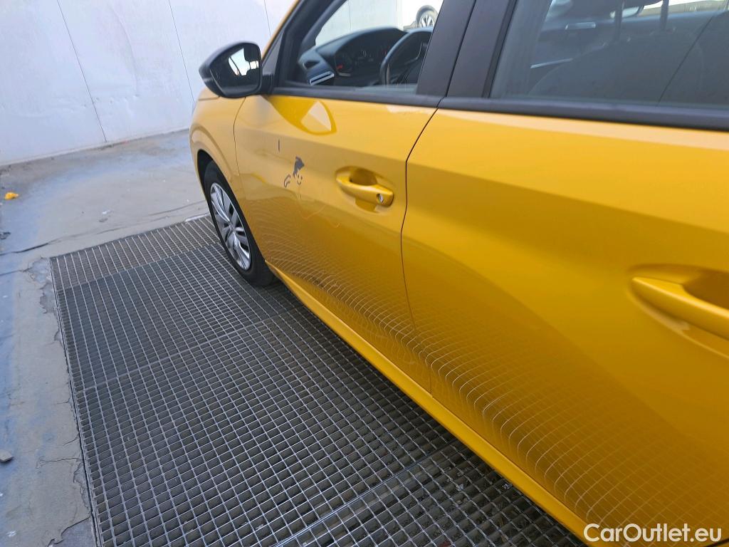  Peugeot  208 PEUGEOT  / 2019 / 5P / berlina con portón PureTech 55kW (75CV) Active #16