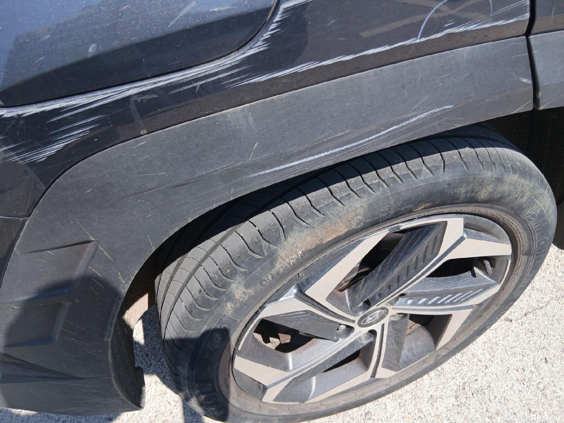  Hyundai  Tucson HYUNDAI  / 2020 / 5P / todoterreno 1.6 TGDI PHEV 195kW Maxx Auto 4X4 #50