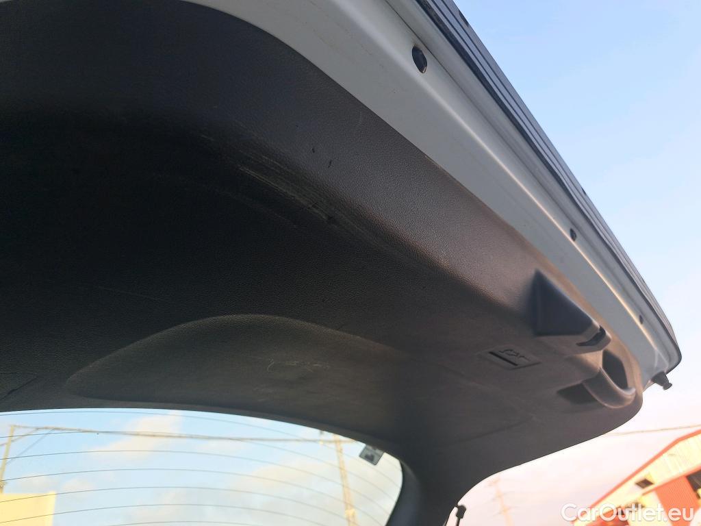  KIA  Sportage KIA  / 2022 / 5P / todoterreno 1.6 T-GDi 110kW (150CV) Drive 4x2 (AC2) #11