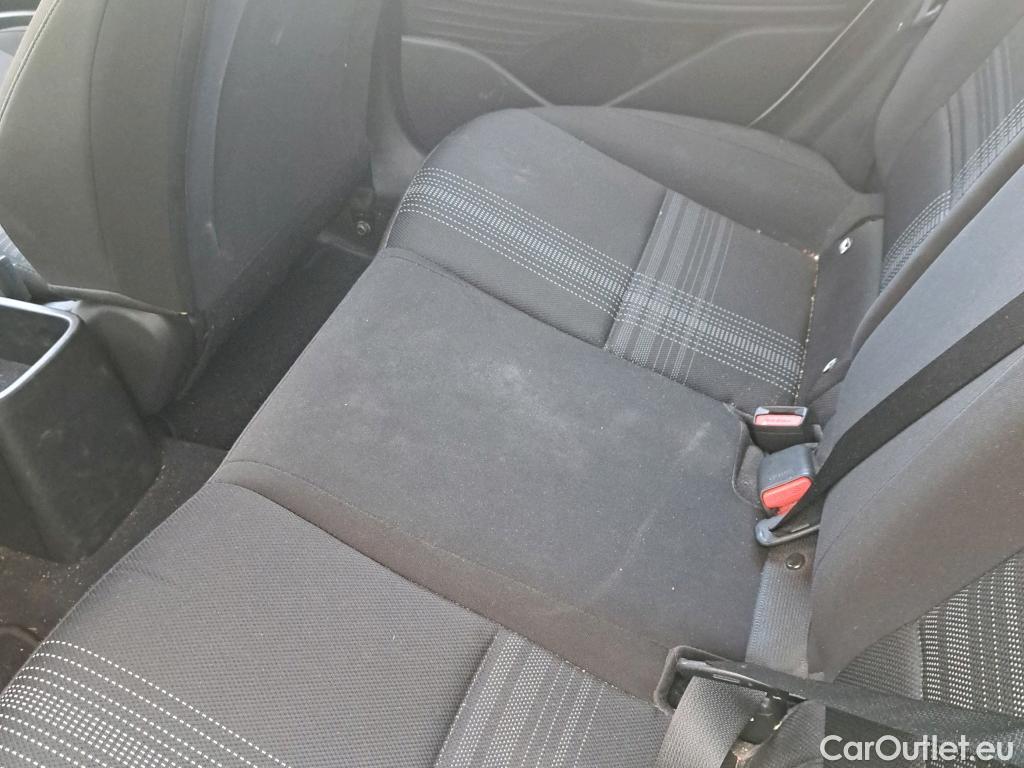  Hyundai  i20 HYUNDAI  / 2020 / 5P / berlina con portón 1.0 TGDI 74kW (100CV) 48V Essence #16