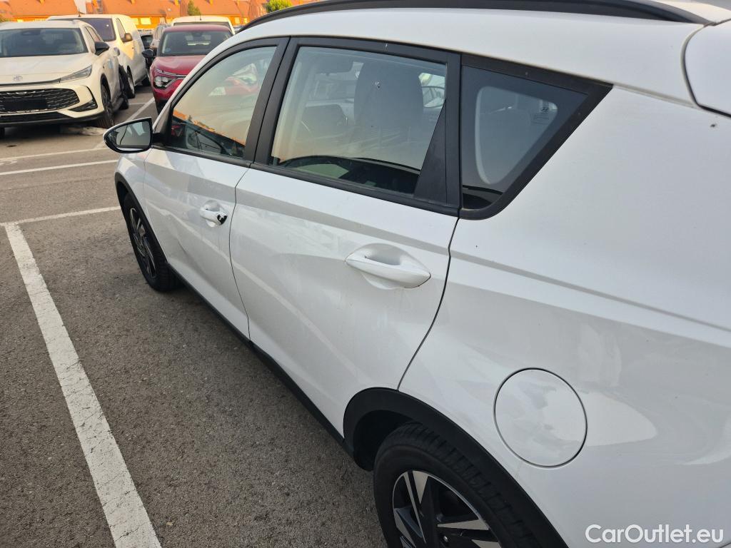  Hyundai  Bayon HYUNDAI  / 2021 / 5P / todoterreno 1.2 MPI Maxx #7