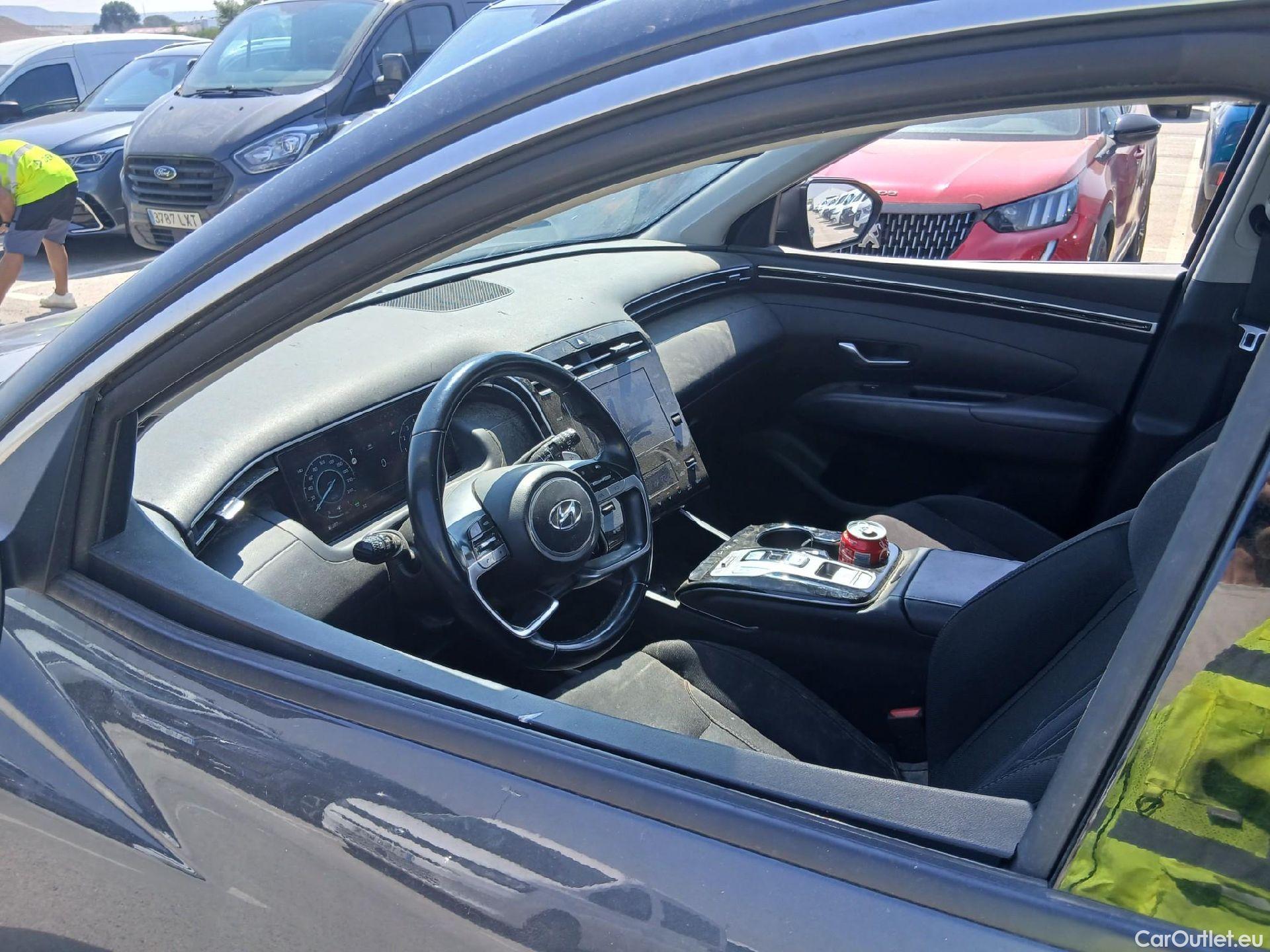  Hyundai  Tucson HYUNDAI  / 2020 / 5P / todoterreno 1.6 TGDI PHEV 195kW Maxx Auto 4X4 #68