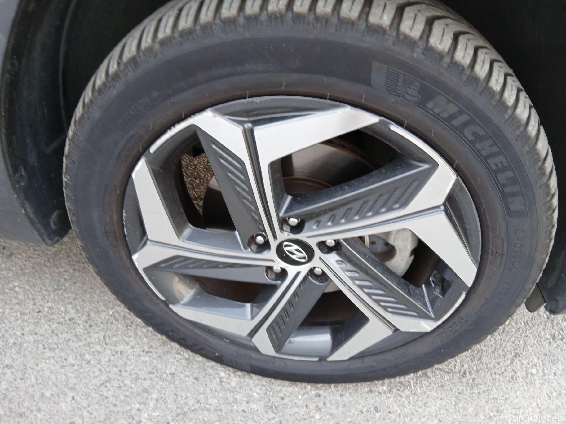  Hyundai  Tucson HYUNDAI  / 2020 / 5P / todoterreno 1.6 TGDI PHEV 195kW Style Auto 4x4 #23